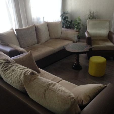 Cheap And Chic Apartment Batumi Exterior photo